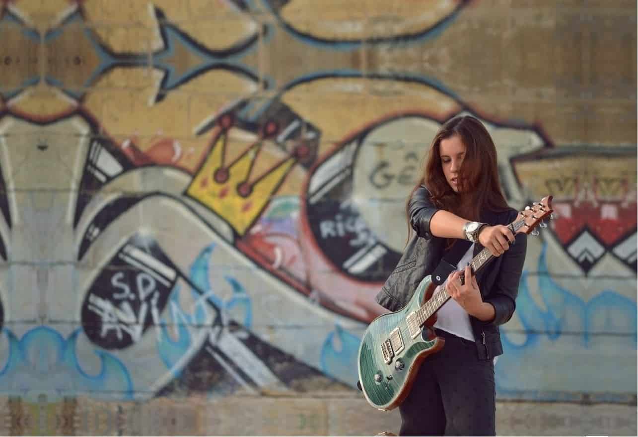 Isabel Torres Plays the NME Awards... BIMM Music Institute