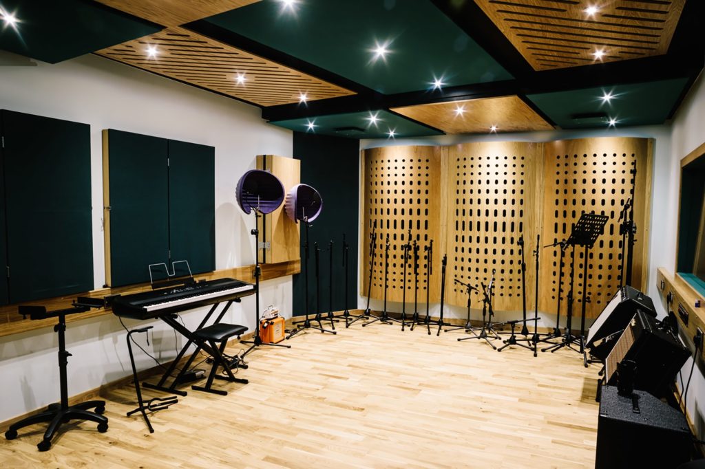 bimm-birmingham-facilities-music-production-studio
