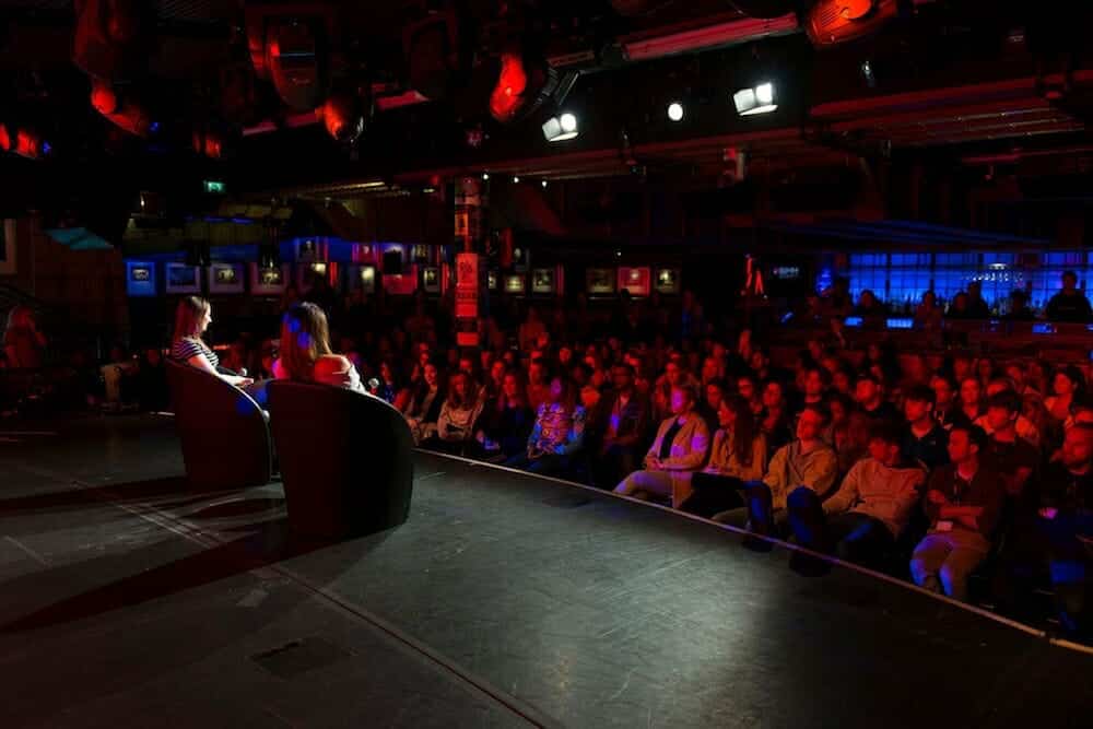 Mabel in front of BIMM Institute at Mabel masterclass