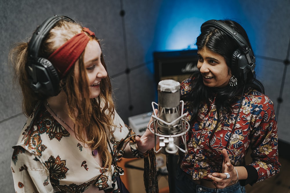 Songwriters and vocalists perfect their sound inside BIMM Institute Berlin's new studio