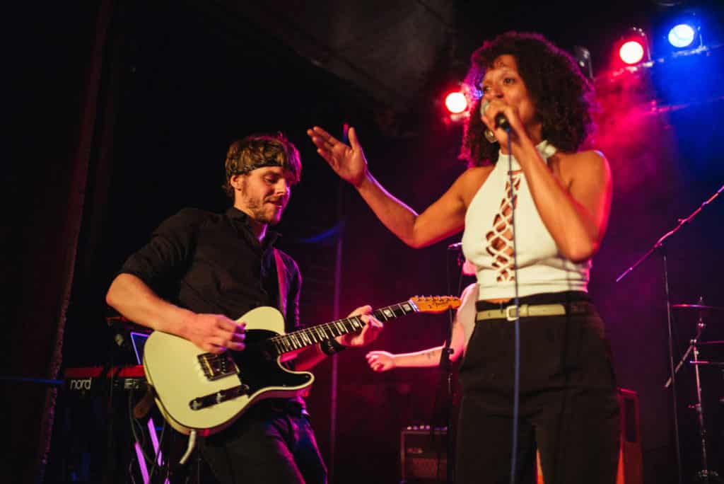 Bimm global live performance duo