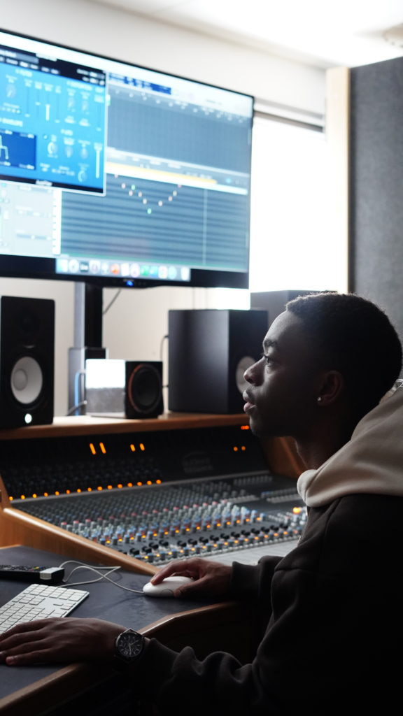 BIMM Student using music production studio